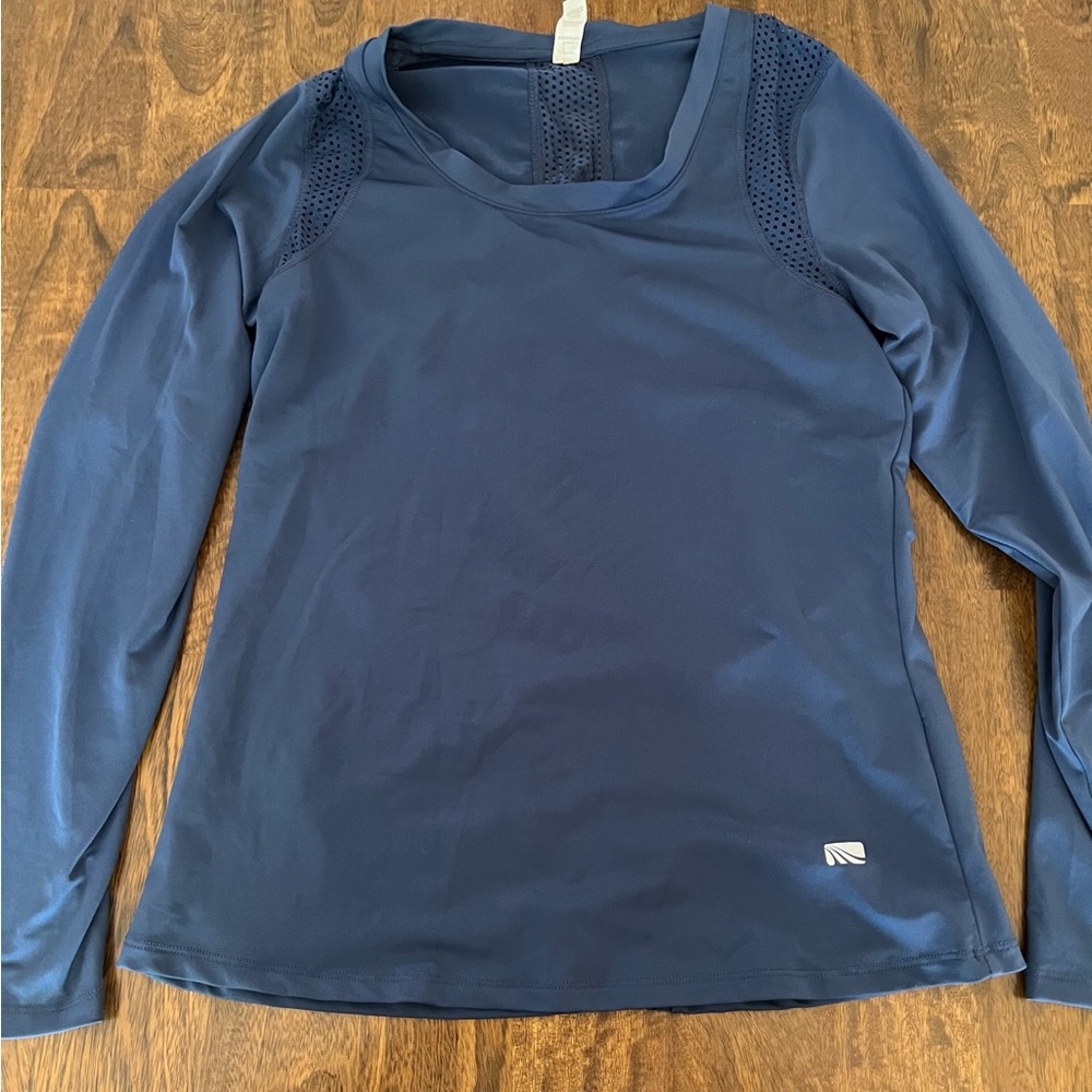 M Marika Long Sleeve Activewear Shirt